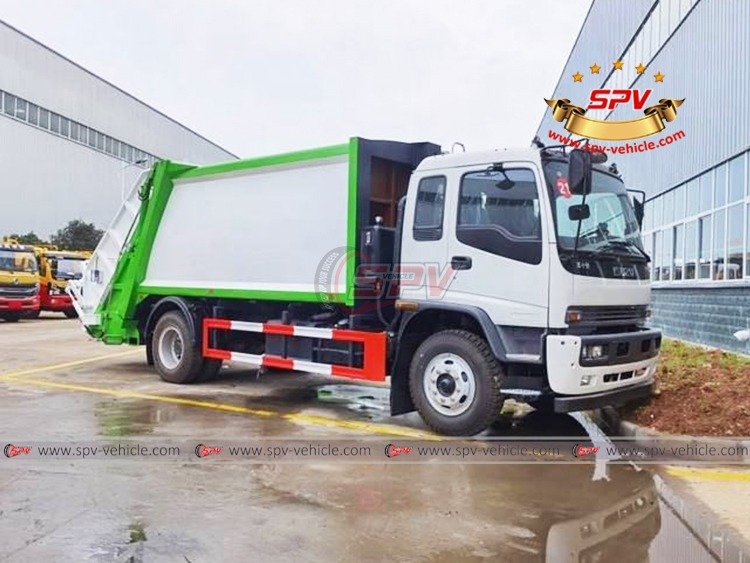 ISUZU FTR Waste Collection Truck - Right Front Side View